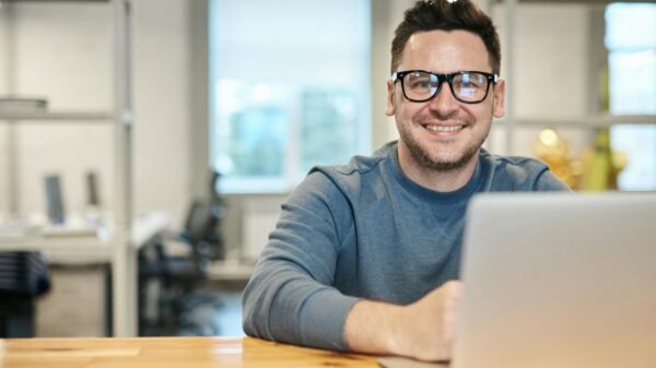photo of man wearing eyeglasses